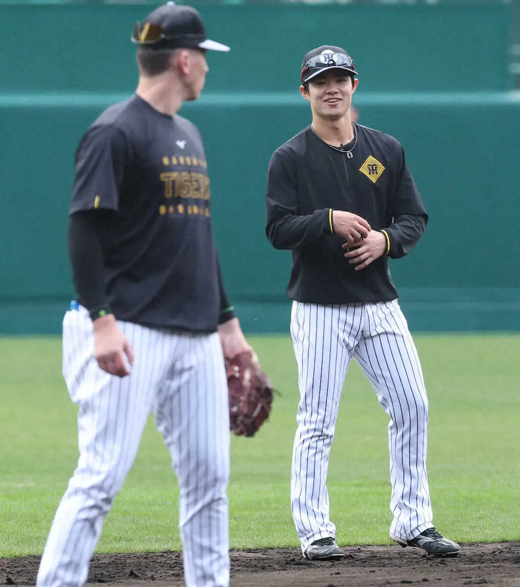 【画像・写真】阪神・中野拓夢　ディベとの絆は“適度な会話”で　二遊間を組む新外国人の気疲れも考慮