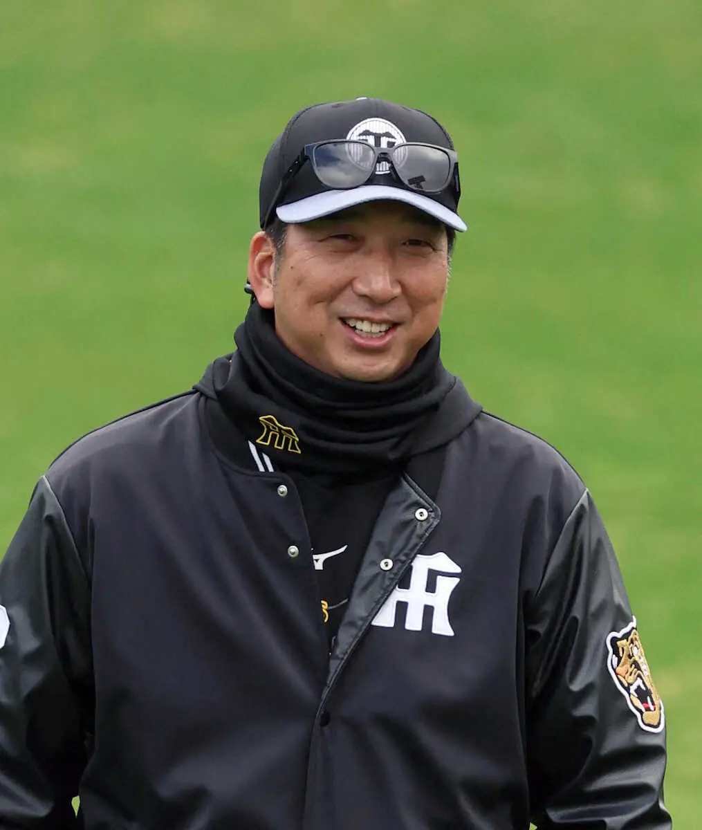 【画像・写真】【阪神・藤川監督語録】ドラ2谷端将伍を指導「甲子園に戻って、いいタイミングかなと思います」