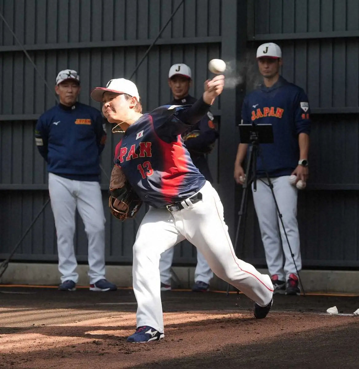 【画像・写真】WBCコーチの能見篤史氏　宮城大弥とはずっと小競り合い？　宮城からのあいさつは「ヨッ！って」