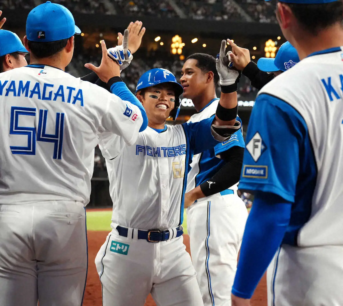 【画像・写真】日本ハム・今川　開幕譲らん！今季エスコン1号　新庄監督も「あの一発はデカかった」