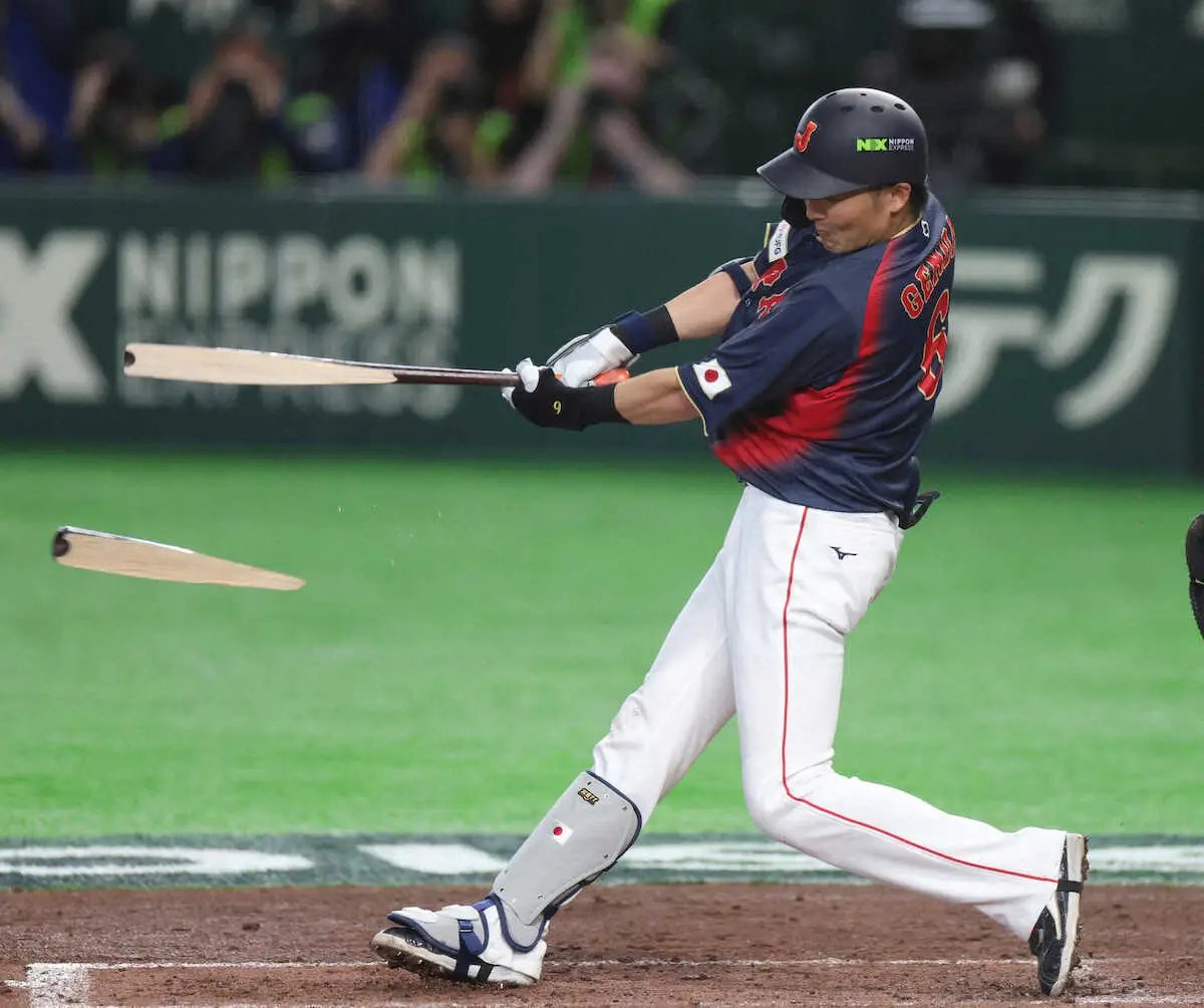 【画像・写真】【侍ジャパン】源田壮亮が2本の適時打で4打点！2回1打席目は死球、2度目の打席で快音