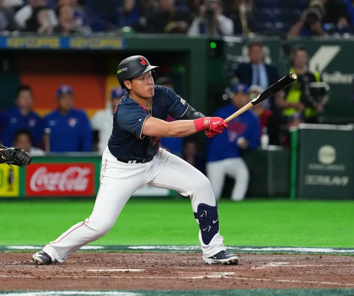 【画像・写真】【侍ジャパン】岡本和真　「ホッとしました、少し」初戦で初安打初打点「みんなめちゃくちゃ打つんで…」