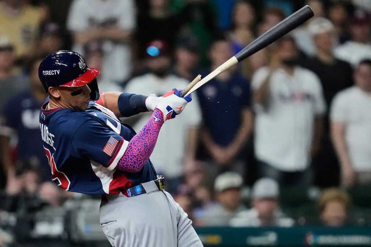 【画像・写真】【WBC】ブラジル17歳高校生がジャッジ斬り！授業欠席→バットへし折る併殺打に「打ち負かした」米注目