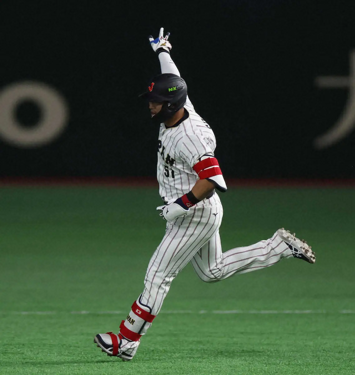 【画像・写真】「誠也の雄叫びに涙」「3失点直後の2ランでかい」鈴木絶叫2ランにファン騒然「しびれる日韓戦久しぶり」