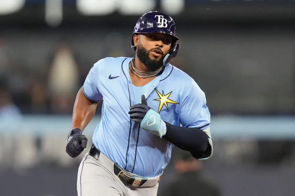 【画像・写真】【WBC】ついに出た！ドミニカ共和国が22歳カミネロの豪快2ランで勝ち越し！ド派手ジャケットでお祝い