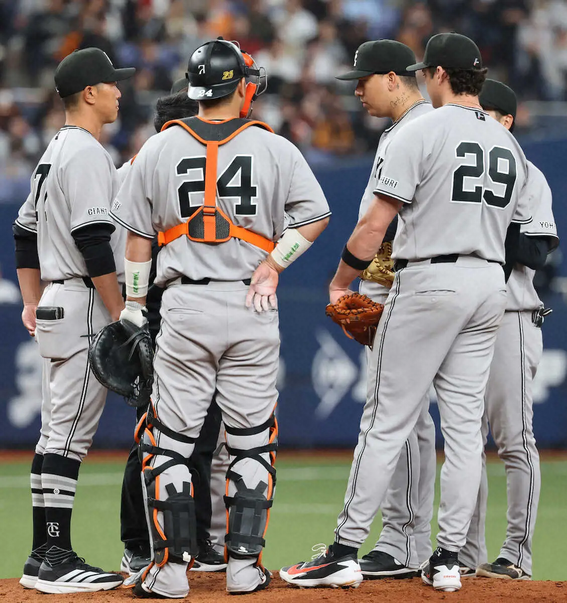 【画像・写真】巨人の新外国人右腕・マタが4回7安打4失点で乱調「投球の仕方を考えないと」