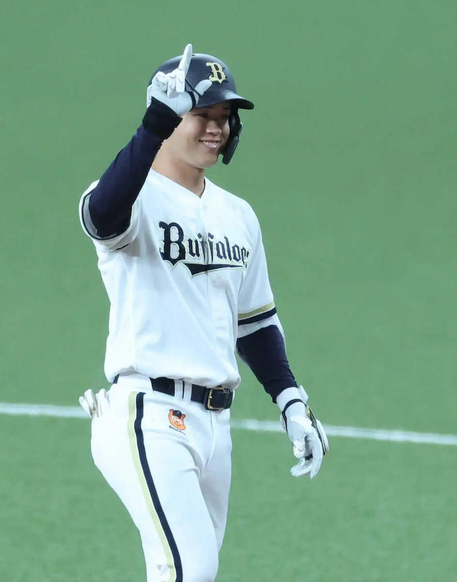 【画像・写真】オリックス　太田椋が上向き適時打2本　塁上で「BsGravity」からヒントを得たポーズも