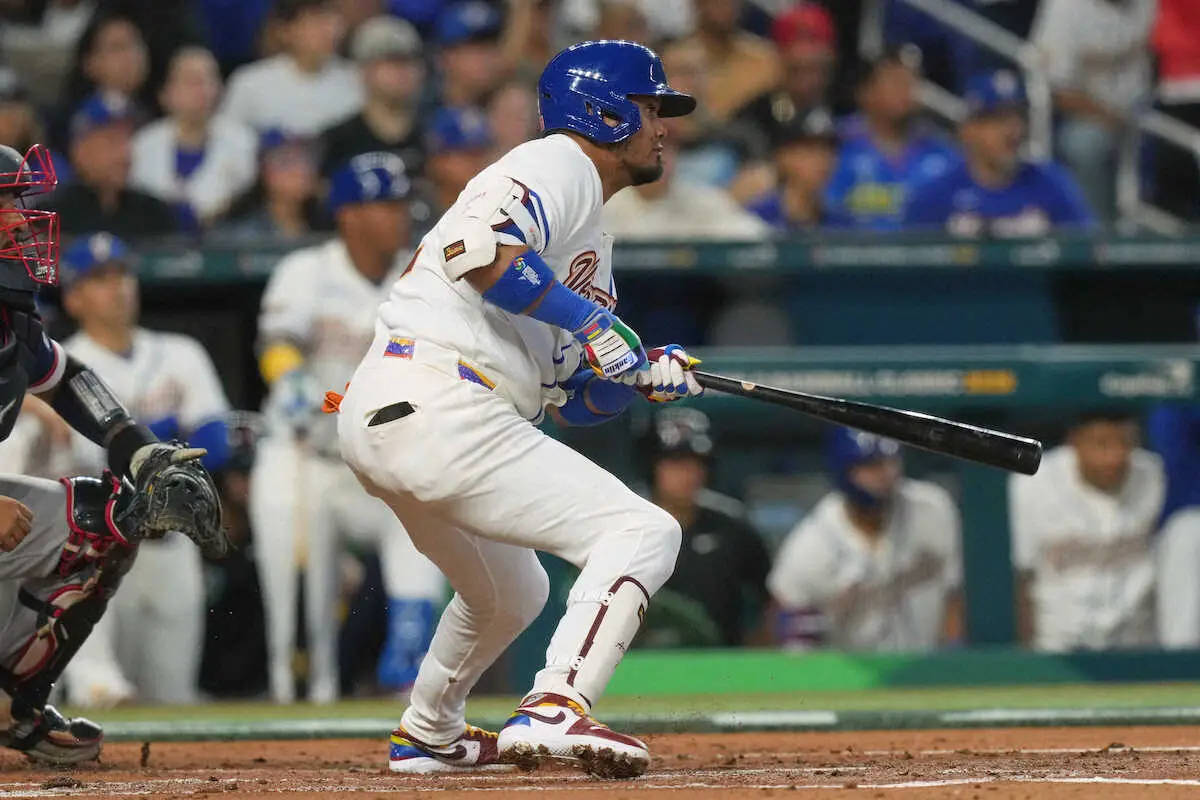 【画像・写真】【WBC】ベネズエラ　難敵オランダ下し白星発進　先制打のアラエス「感情的になっている」