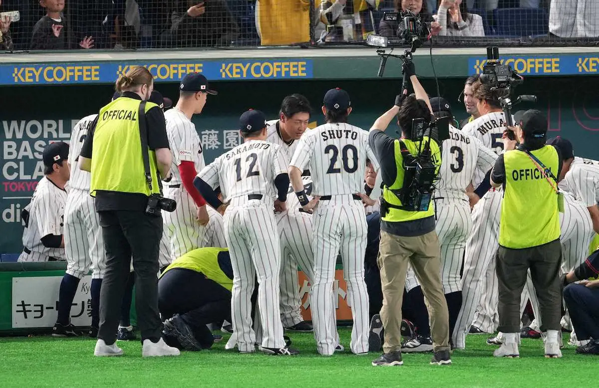 【画像・写真】岡本和真　円陣声出しでまさかの“菅野先輩イジり”「菅野先輩めちゃくちゃ緊張してたんで早めに援護…」