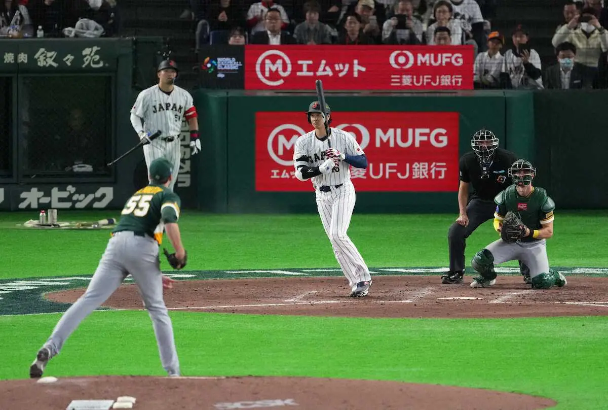 【画像・写真】【侍ジャパン】大谷翔平が7回に四球で出塁　3試合連続出塁　吉田正尚の起死回生の逆転弾呼ぶ