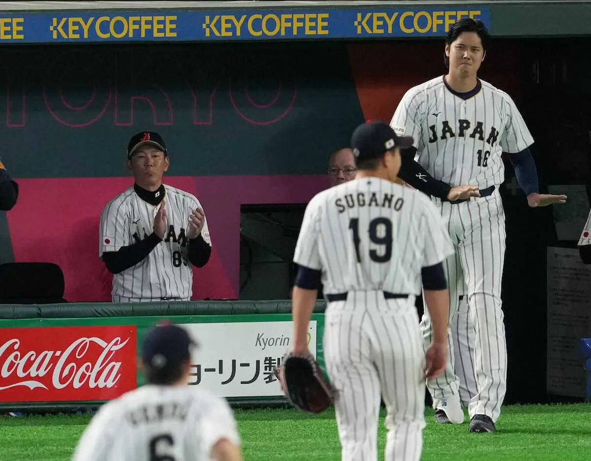 【画像・写真】【侍ジャパン】井端弘和監督　逆転V弾の吉田正尚に最敬礼「凄く頼もしいなと思いますし、さすがだなと」