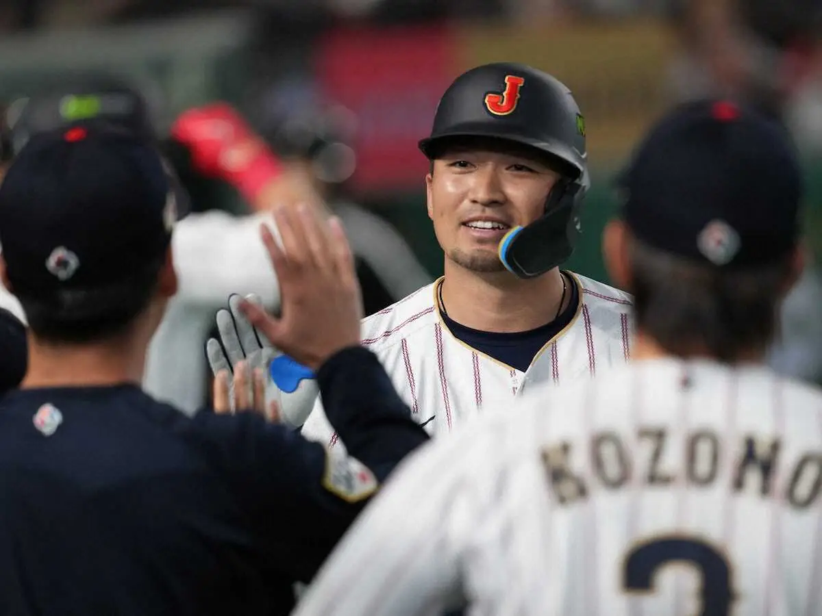 【画像・写真】【侍ジャパン】鈴木誠也への“スクワット応援”に世界大注目！「どうやってタイミング合わせてるんだ！？」