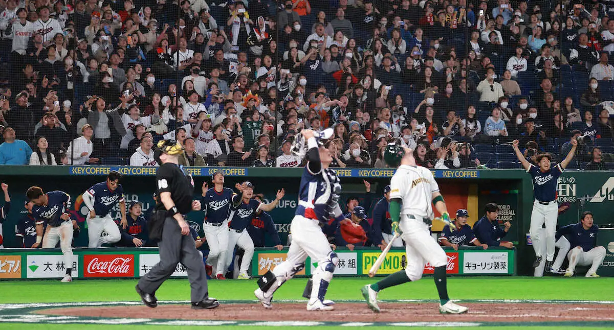 【画像・写真】【WBC】オーストラリアの運命を変えた9回痛恨のミス…SNS「辛い」「誰も悪くない」