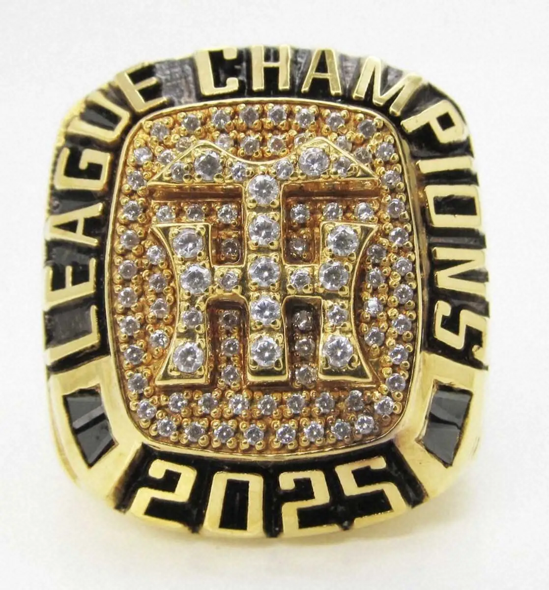 【画像・写真】阪神　3・31本拠開幕戦の国歌独唱に小柳ゆき登場　チャンピオンリング贈呈式も実施