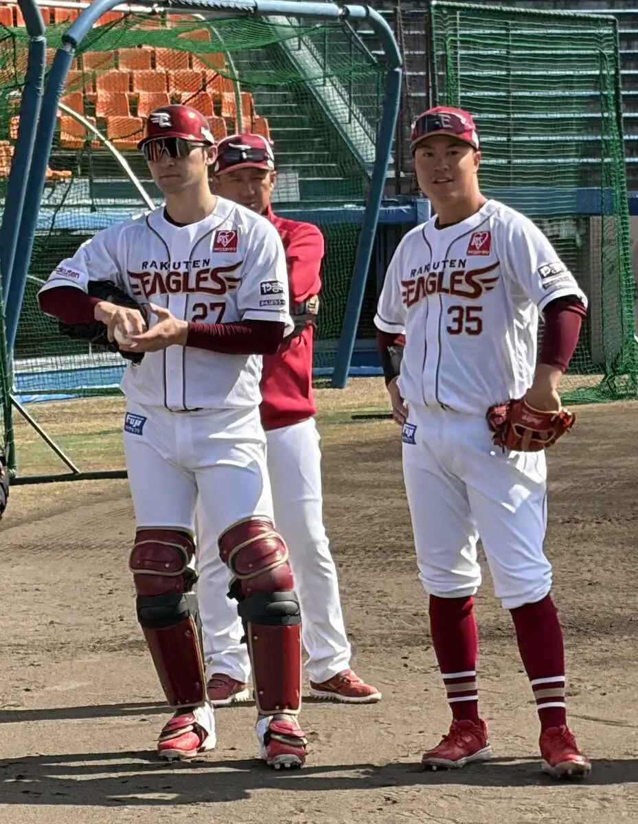 【画像・写真】楽天　DeNAからFA加入の伊藤光が初昇格「チャンスなので頑張りたい」