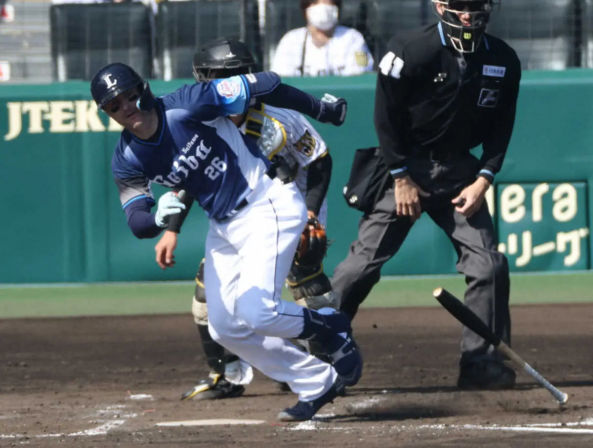 【画像・写真】西武・ネビン、背中の張りから復帰しOP戦初安打　13日ロッテ戦からは一塁守備も予定