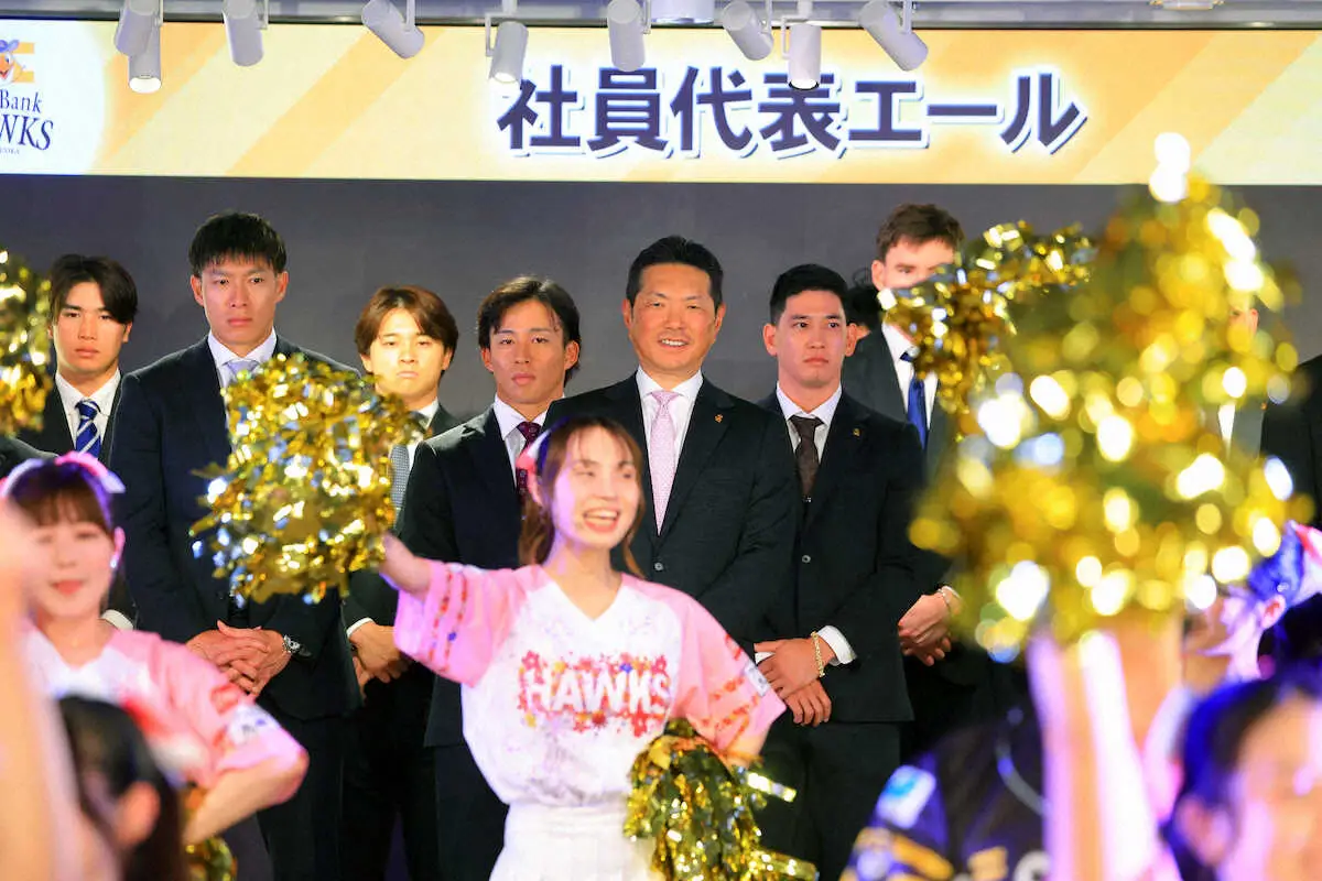 【画像・写真】ソフトバンク・小久保裕紀監督「やってやれ健介！」　侍ジャパン・近藤健介に熱いエール