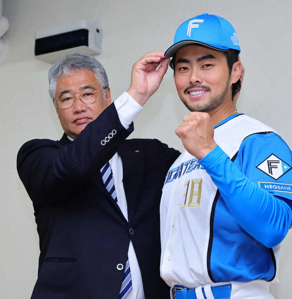 【画像・写真】日本ハム　ライル・リンが入団会見　台湾代表バッテリー結成へ「投手の強みを引き出して貢献できれば」