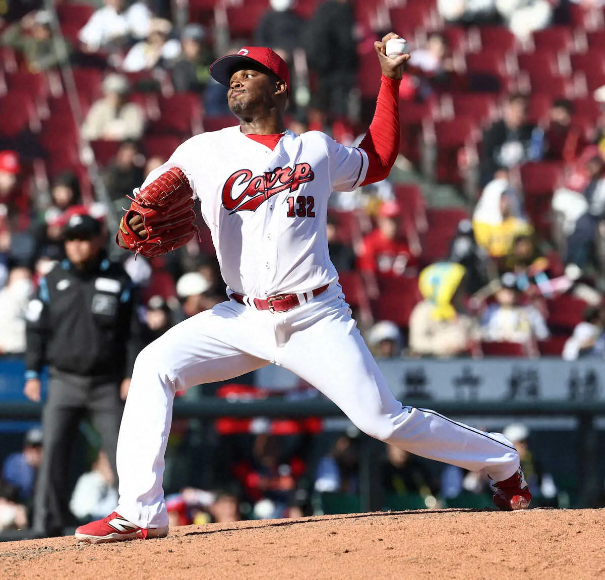 【画像・写真】広島　育成左腕アリアが本拠地デビュー「モイネロに顔と体が似ていると言われる」