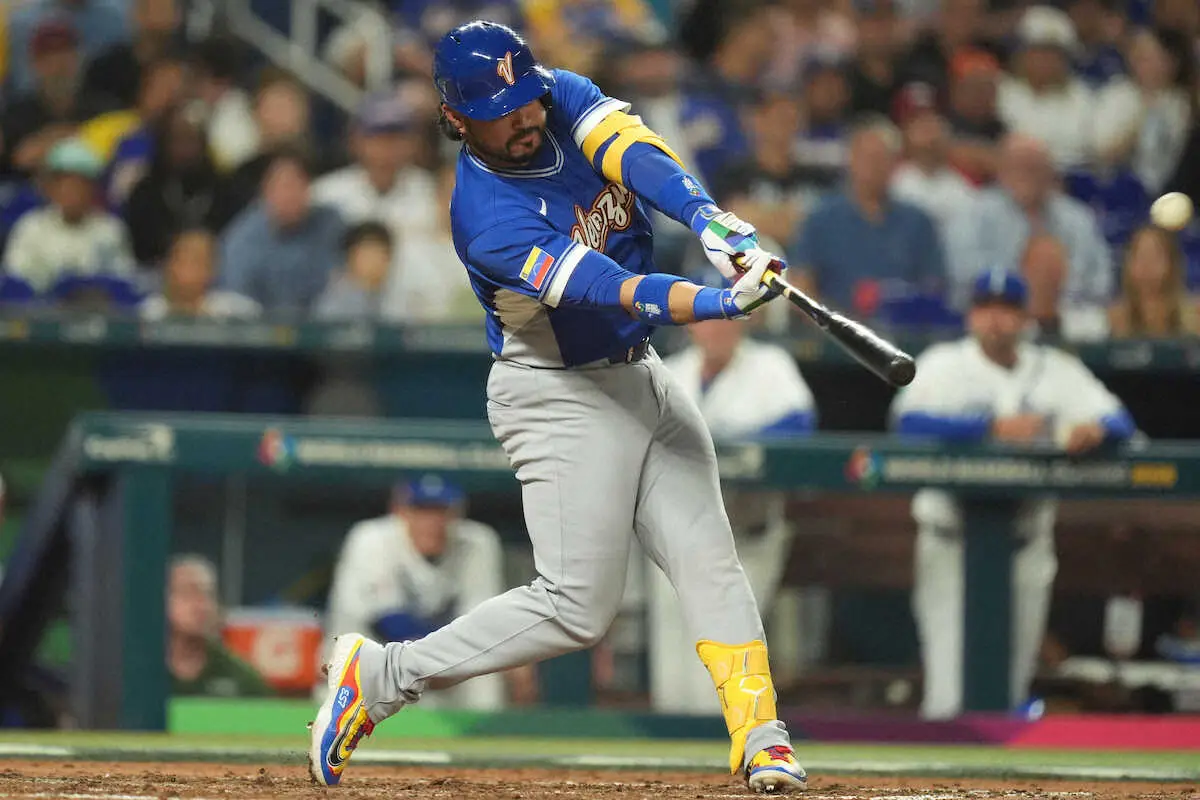【画像・写真】【WBC】ベネズエラが反撃開始　不振の4番スアレスが4回に目覚めの2号ソロ