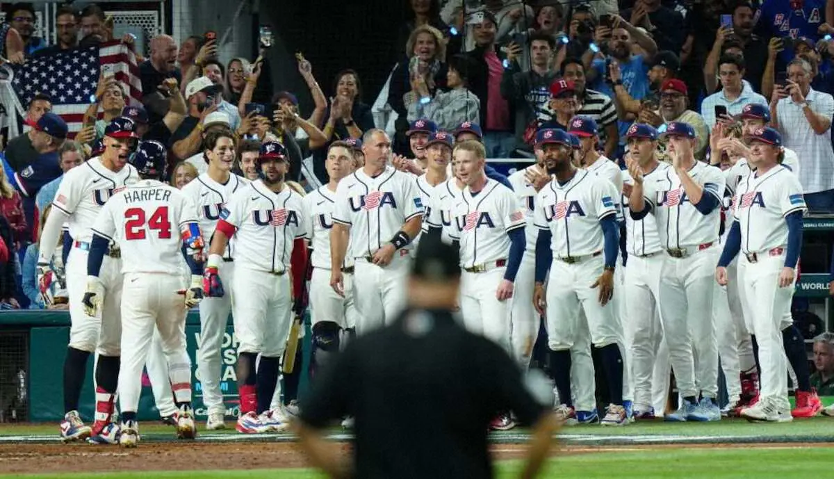 【画像・写真】【WBC】米国“史上最強軍団”で優勝ならず…2大会連続決勝で敗れジャッジら落胆　ベンチから動けず
