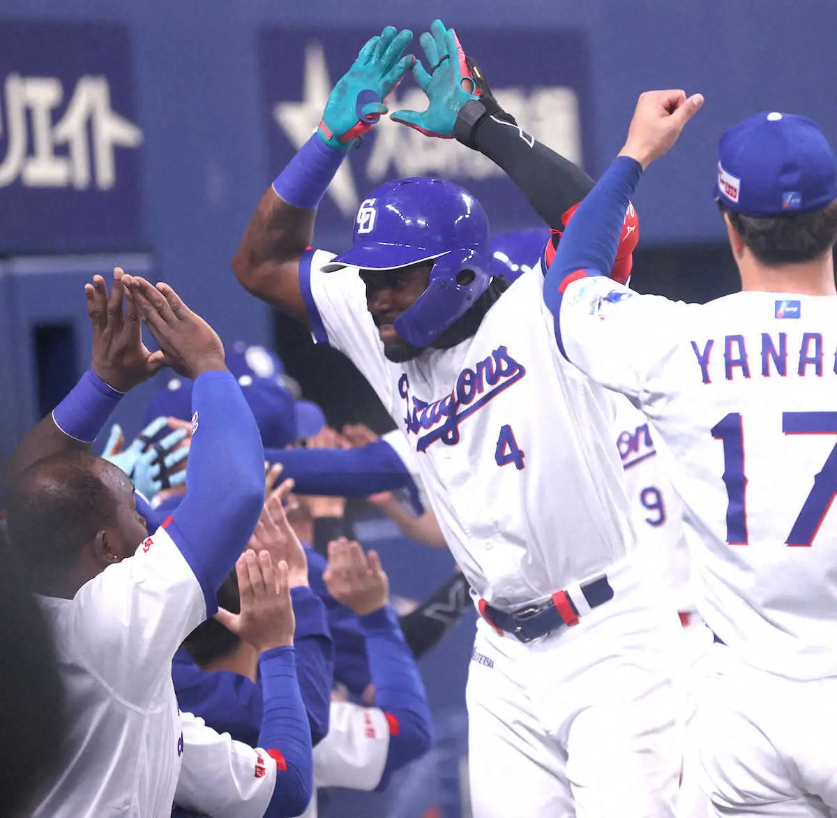 【画像・写真】中日・カリステが2試合連続アーチ　2回に3ラン「反応で打った。しっかり戦える準備をしたい」