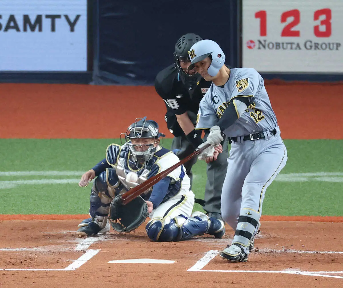 【画像・写真】阪神・坂本誠志郎　帰国後初のフル出場　各投手との確認作業も万全「今日で大丈夫です」