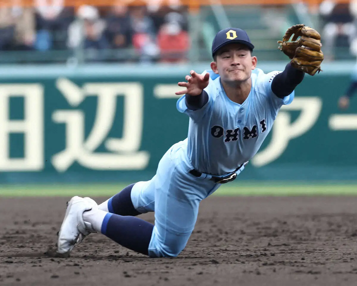 【画像・写真】【センバツ】憧れ聖地で美技の近江・小森光　PL学園で00年夏に甲子園出場した父を「夏は超えたい」