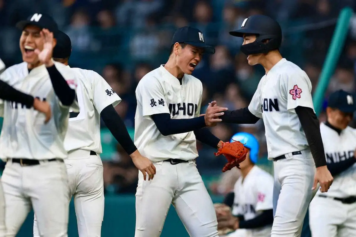 【画像・写真】【センバツ】長崎日大のエース古賀友樹163球の熱投も…本塁打浴びた菰田は「オーラがけっこうあった」