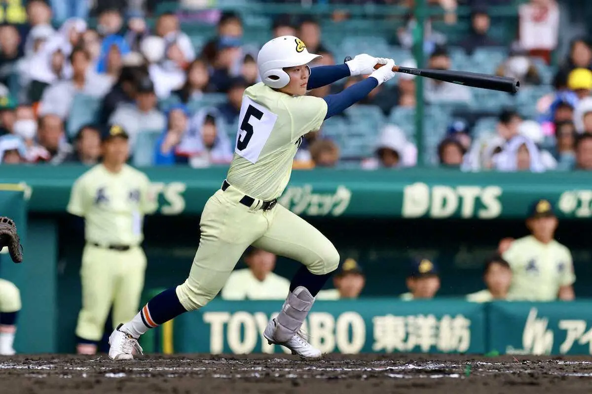【画像・写真】【センバツ】四国王者・英明　高川学園のプロ注目右腕攻略もヒヤヒヤ逃げ切り　左腕・冨岡が3失点完投