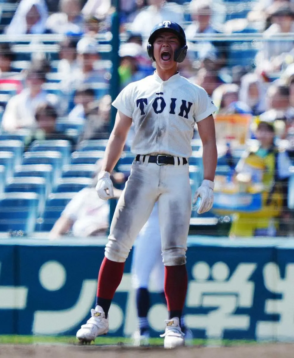 【画像・写真】【センバツ】大阪桐蔭　延長10回辛勝8強で春夏通算80勝　9回に仲原好返球でサヨナラ負けを阻止