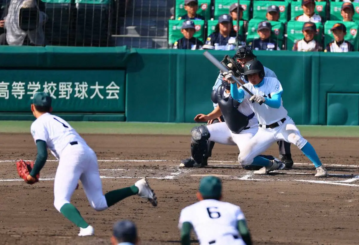 【画像・写真】【センバツ】山梨学院が痛恨のスクイズ失敗で勝ち越しならず…専大松戸の好守備が阻止
