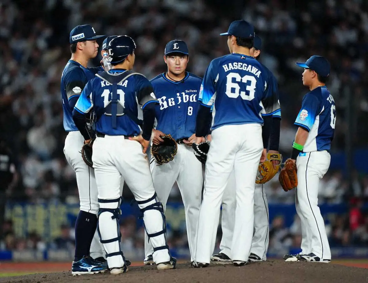 【画像・写真】西武は開幕戦黒星スタート…ドラフト1位・小島は開幕マスクでプロ初安打