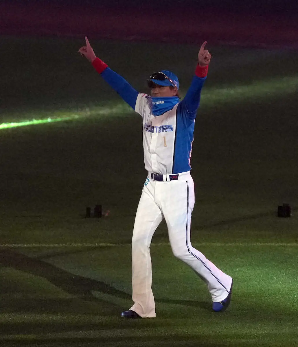 【画像・写真】新庄日本ハム　ド派手9―0本拠地開幕　細野ノーノー！　清宮3号、4号、レイエス1号、2号“共演”