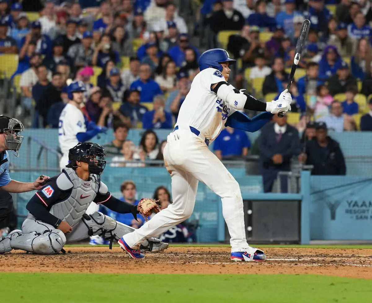 【画像・写真】また好機で…大谷翔平　第4打席も3球で空振り三振　カーブにバット止まらず球場ため息　第3打席は併殺打