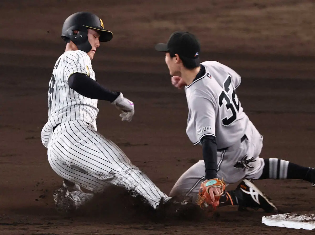 【画像・写真】阪神・小幡竜平「とにかく塁に出ようという意識」9回に安打も痛恨の二盗失敗で試合終了