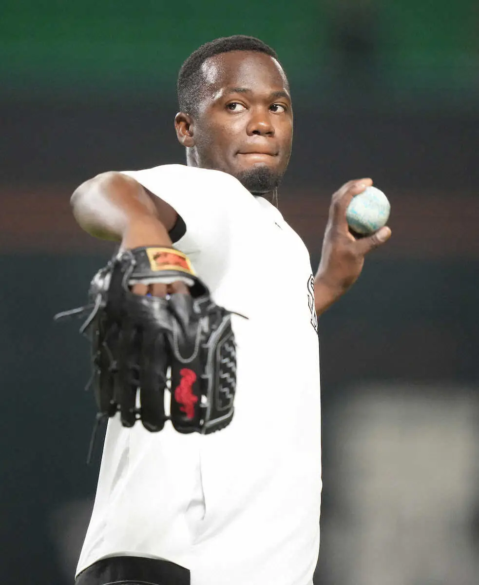 【画像・写真】ソフトバンク・モイネロ