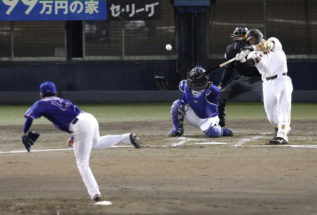 【画像・写真】巨人2年目・石塚裕惺がプロ初打点「積極的にいきました」　2回に2点三塁打、“師匠”坂本も笑顔