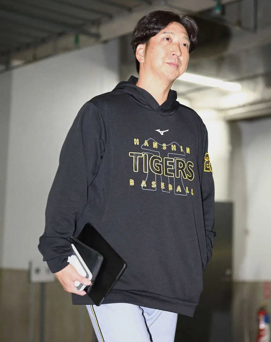 【画像・写真】阪神・藤川監督流「計画的メンテナンス」　WBC組の佐藤輝、森下、坂本を試合中止後即帰阪で疲労軽減