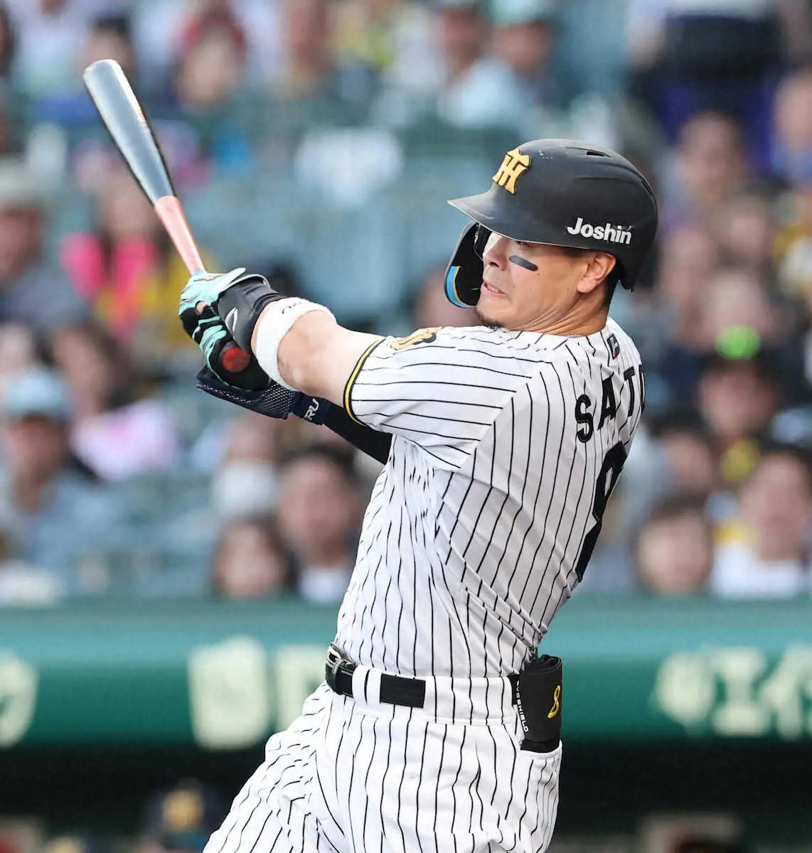 【画像・写真】阪神・佐藤輝明　終盤の鬼だ！5打席目以降の打率・778「粘って、あそこまで行けたのは良かった」