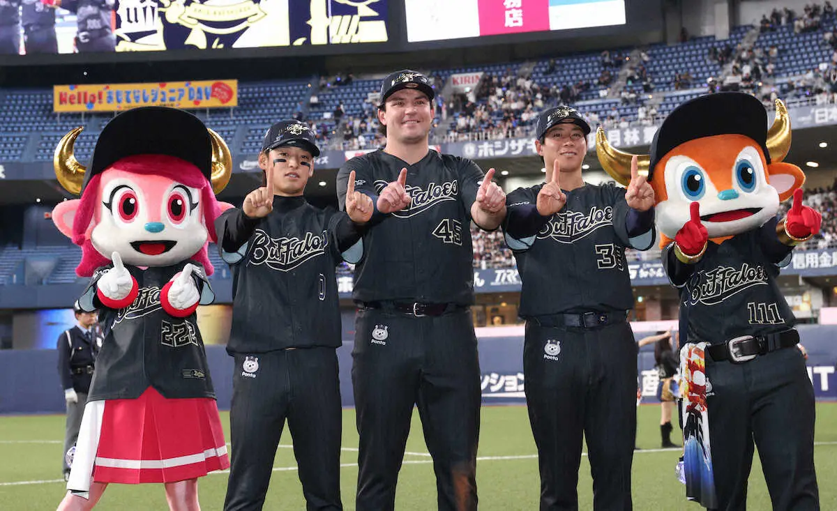 【画像・写真】オリックス　シーモアが初4番弾！左8人の“必殺オーダー”で有原攻略　球団58年ぶり本拠地11連勝