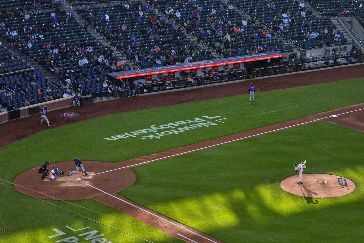 【画像・写真】＜メッツ・ロッキーズ＞3回、ロッキーズ・グッドマンに2ランを浴びるメッツ先発の千賀（AP)