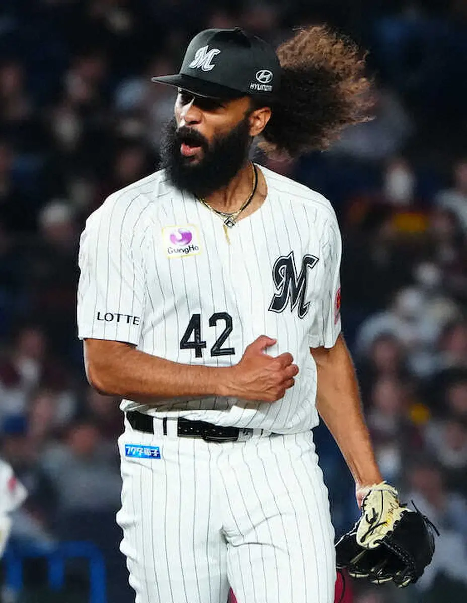 【画像・写真】4回、小郷から9個目の三振を奪い吠えるジャクソン（撮影・長久保　豊）