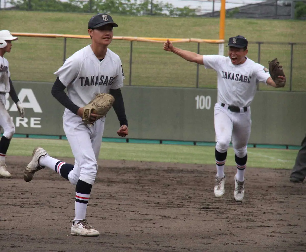 【画像・写真】【高校野球】高砂　小山正明さん4強です！元阪神OBに捧ぐ37年ぶり快進撃、「精密機械」系譜継ぐ力投