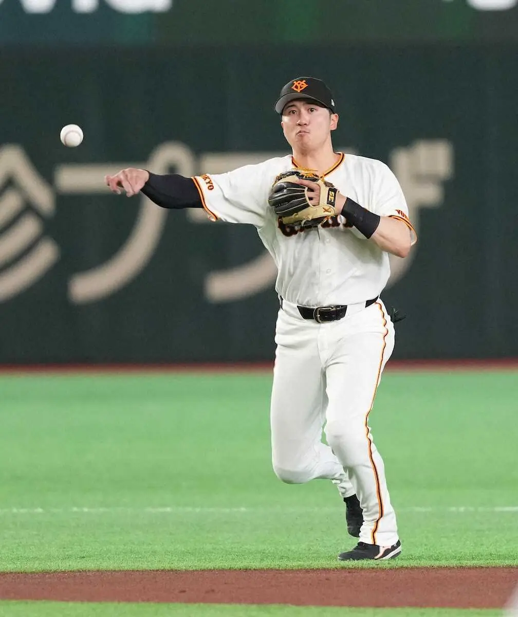 【画像・写真】巨人・泉口　練習再開「本当に生きていて良かった」　21日打球が顔面直撃