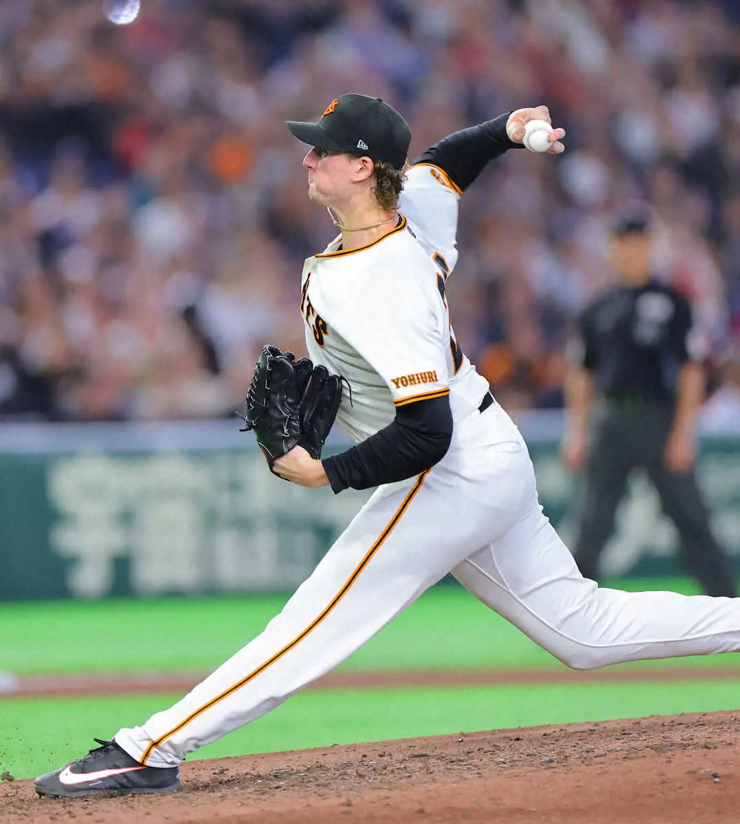 【画像・写真】ノーノー継続中の巨人・ウィットリー、ヒヤリ　 6回2死一、二塁、左足を気にして一度ベンチへ