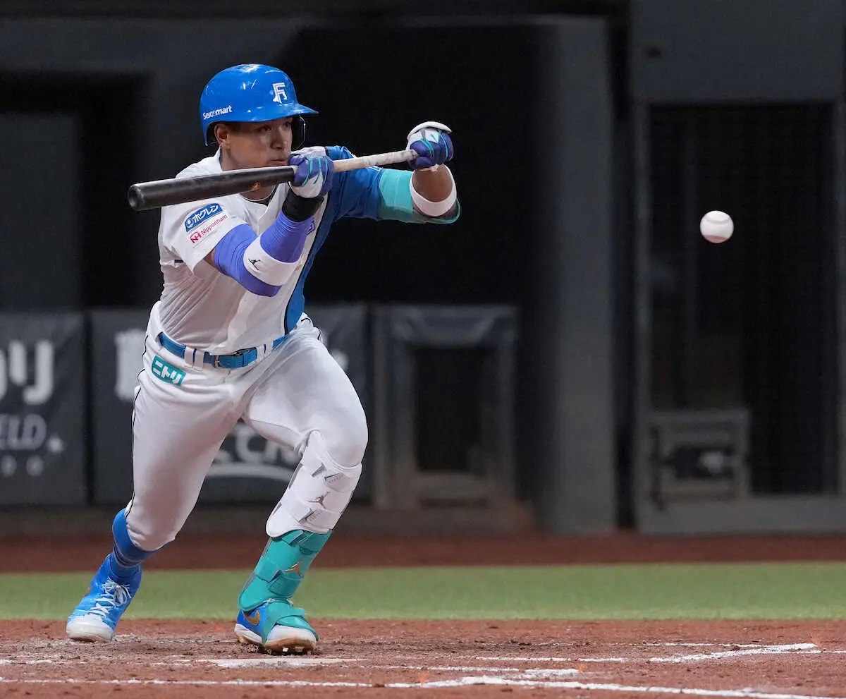 【画像・写真】新庄日本ハム　8試合ぶり連勝で最下位脱出！　万波スクイズ成功→豪快9号