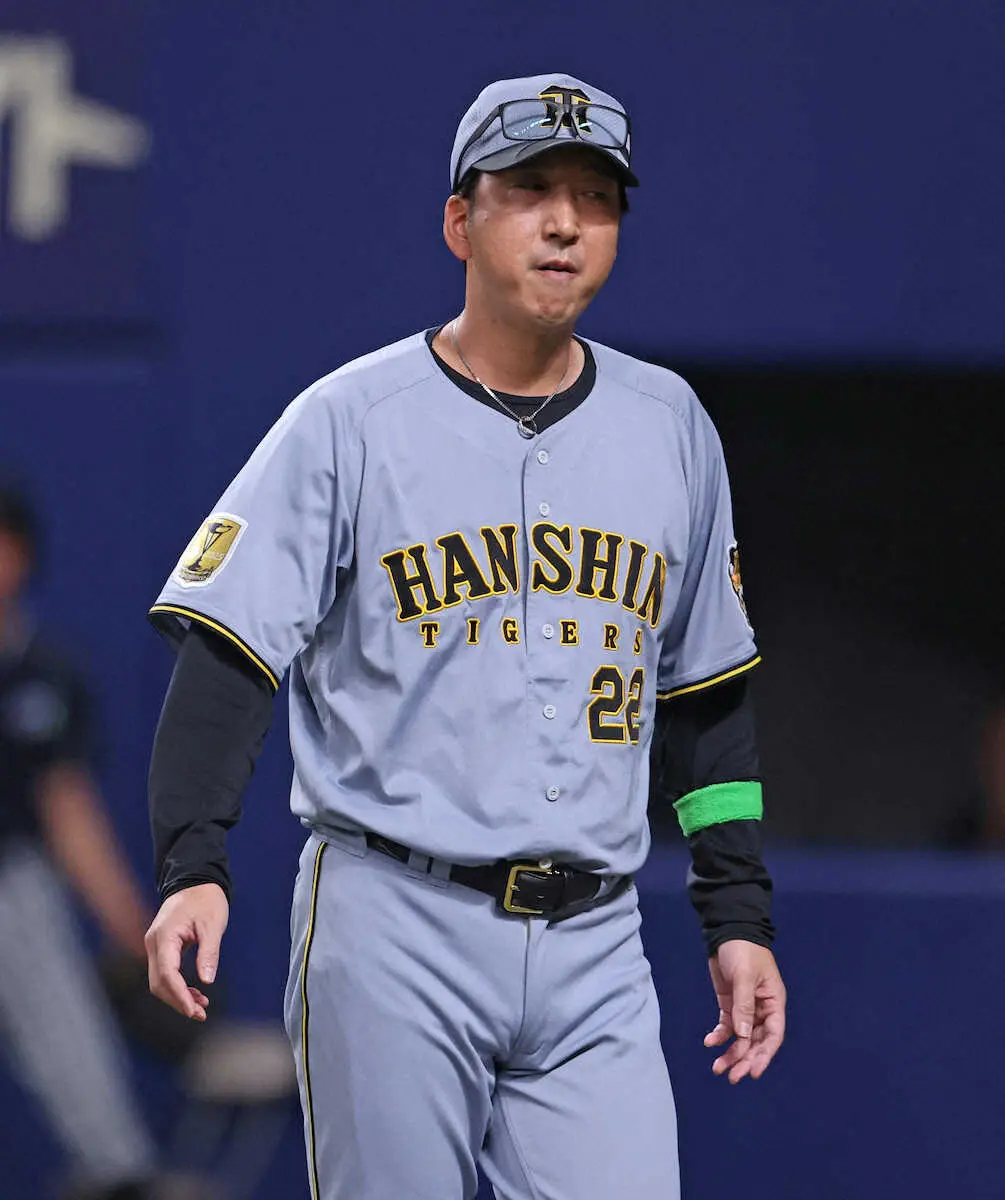 【画像・写真】阪神　藤川監督「磨いてくれればいい」門別にマウンドで直接言葉かける「また明日、ニューゲーム」