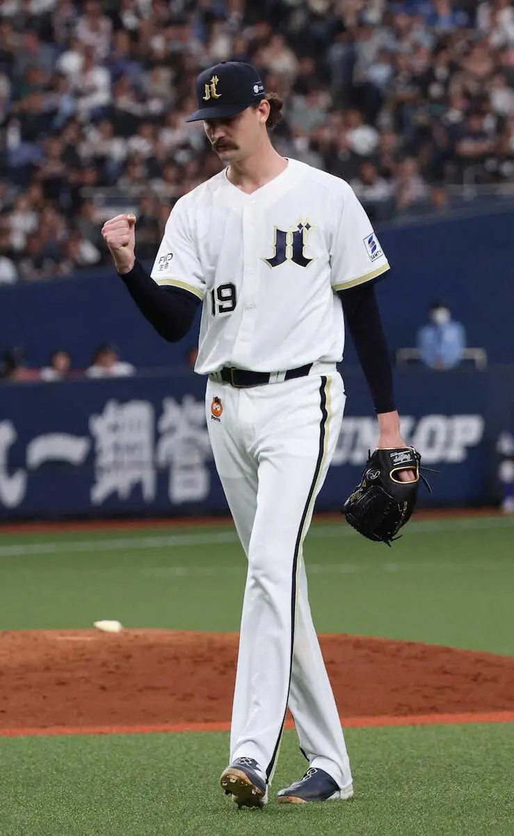 【画像・写真】オリックス　2メートル13右腕・ジェリーが球界史上最長身勝利！　5度目先発でロッテ見下ろし7回零封