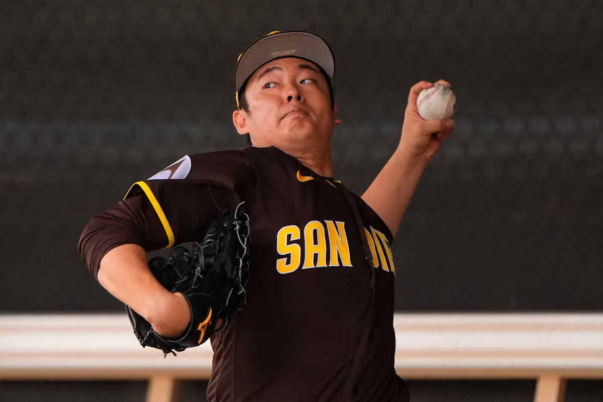 【画像・写真】松井裕樹が今季初登板　満塁ピンチで救援→適時打、犠飛許すも2回2/3を3安打無失点　左足負傷から復帰